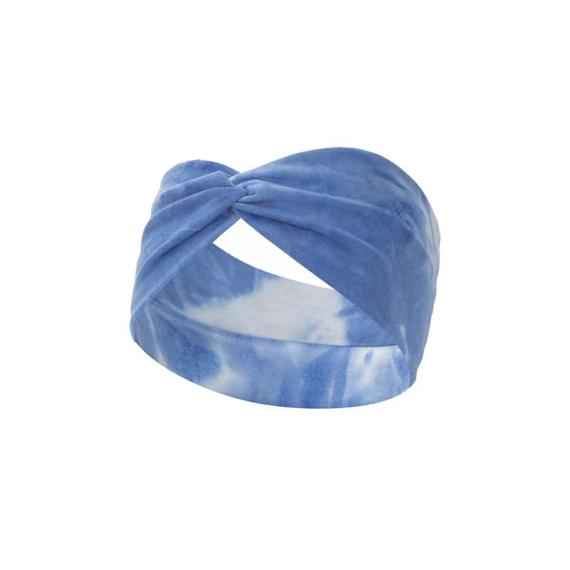 Stylish wide-brimmed stretch headscarf